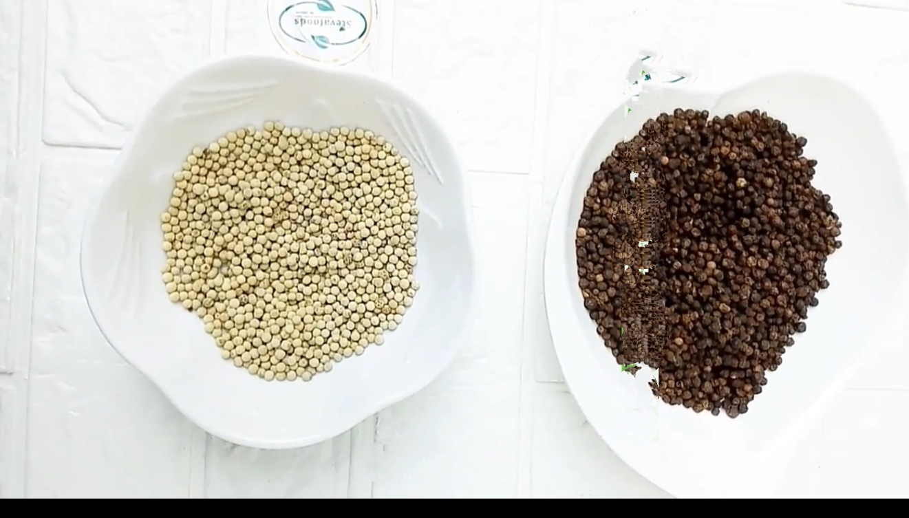 White Pepper vs Black Pepper